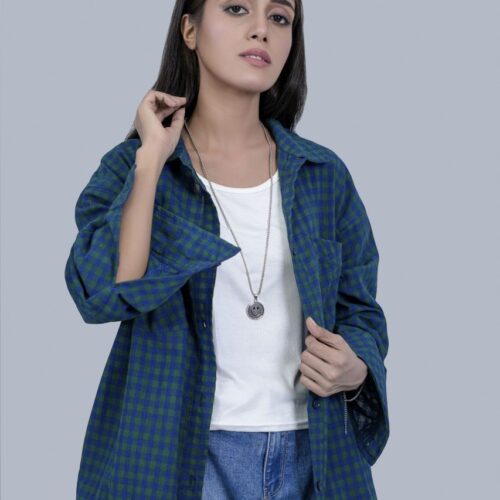 Women’s Oversized Cotton-Polyester Blend Plaid Button-Down Shirt